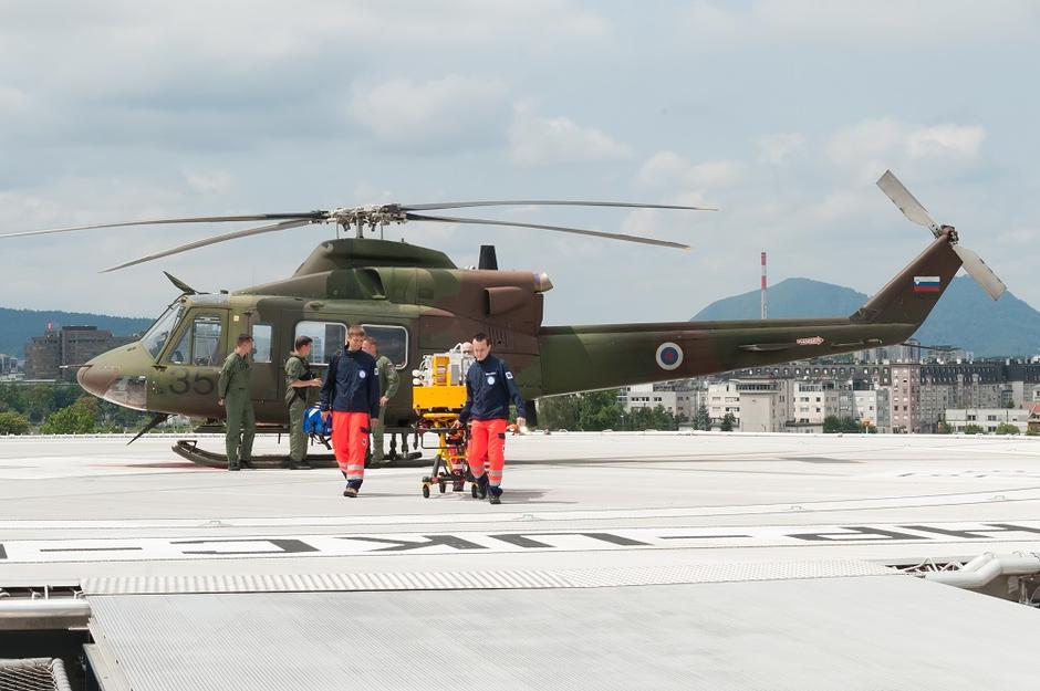 Helikopter SV na heliportu UKC Ljubljana | Avtor: UKC Ljubljana