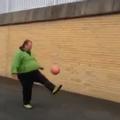 Cassidy velški Maradona Wales Milford Haven Docks pristanišče žongler nogomet no