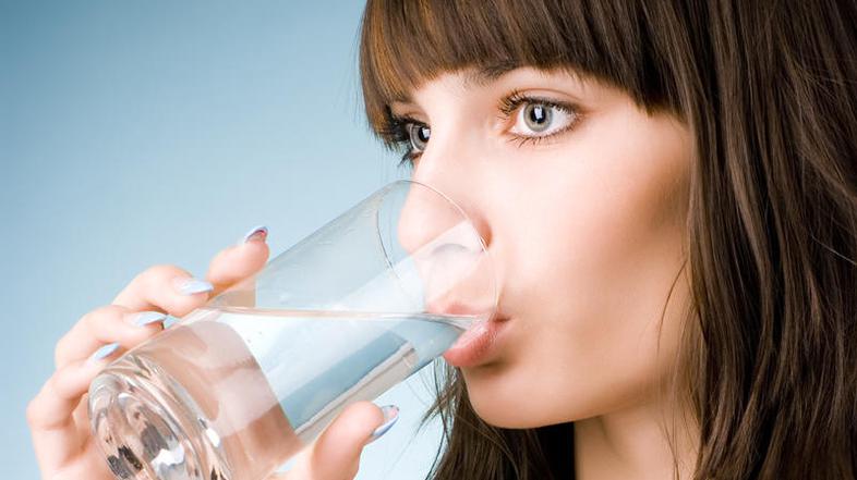 Bi se v kozarcu vode razplamtel vihar in nato še cunami, če koprski zavod ne bi 