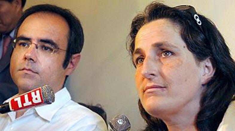 Jean-Louis in Veronique Courjault na tiskovni konferenci leta 2006