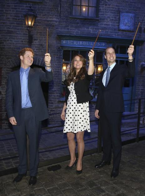 Princ William, princ Harry in Kate Middleton