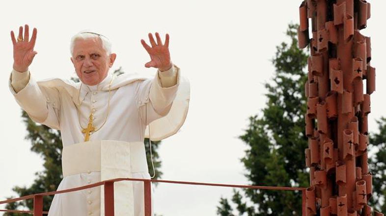 Papež Benedikt XVI. je med obiskom Bližnjega vzhoda pozval vernike vseh veroizpo