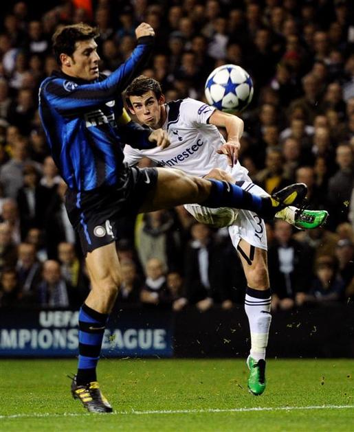 (Tottenham - Inter) Gareth Bale in Javier Zanetti 