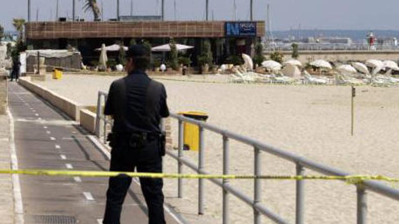 Španska policija je zavarovala območje, ki ga je pretresla eksplozija.