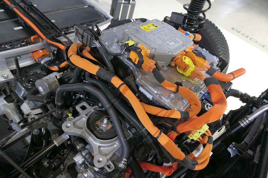 peugeot E-3008 platforma STLA | Avtor: Matija_Janežič