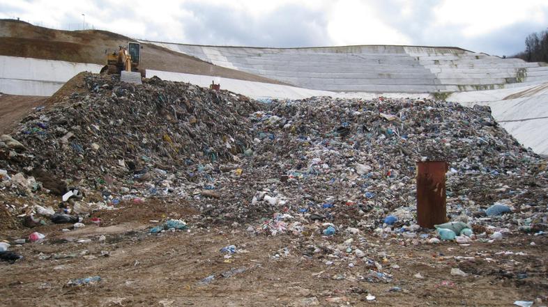 slovenija 09.04.14. Dolenjska, Leskovec, odlagalisce odpadkov Cerod, foto: Jerca