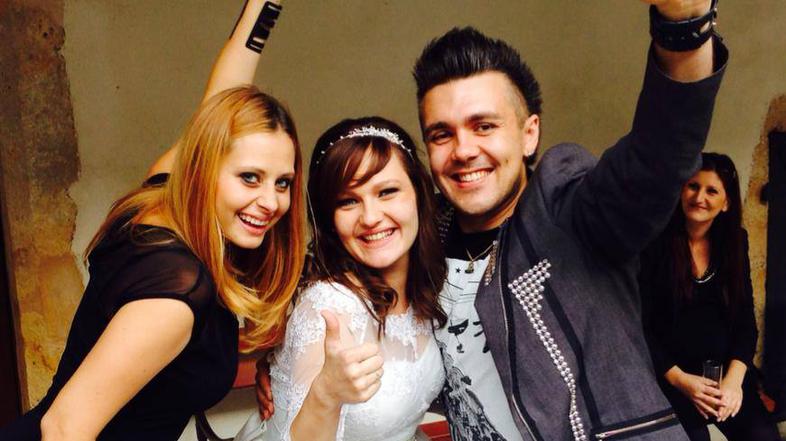 April, Raay, Marjetka