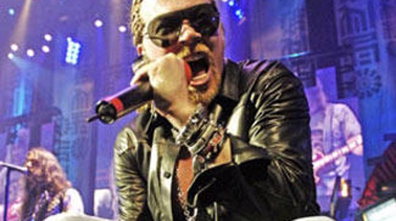 27-letni Američan je na spletu objavil pesmi z novega albuma Guns N' Roses, za k