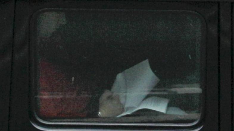 Breivik v avtomobilu.