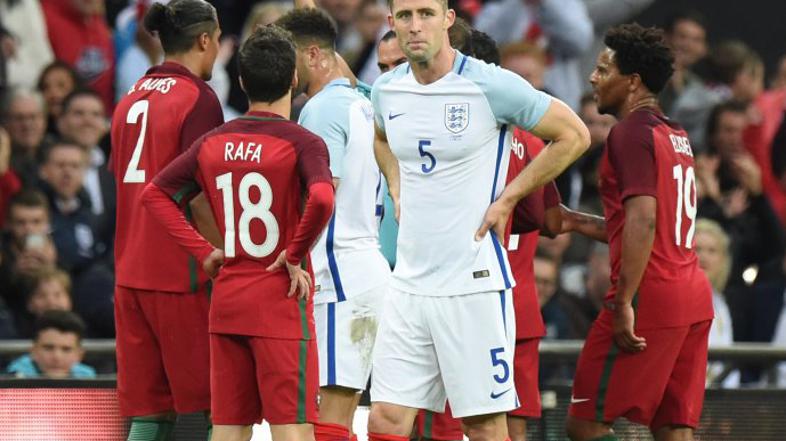 Bruno Alves Portugalska rdeči karton