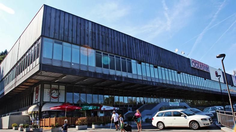 V Hali Tivoli bo aprila 2012 svetovno prvenstvo v hokeju divizije I.