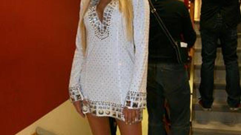 Manca upa, da se bo na Slovenski popevki odrezala bolje kot na letošnji Emi.