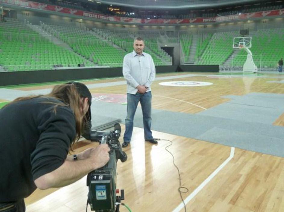 Snemanje spota slovenske rokometne reprezentance v dvorani Stožice.