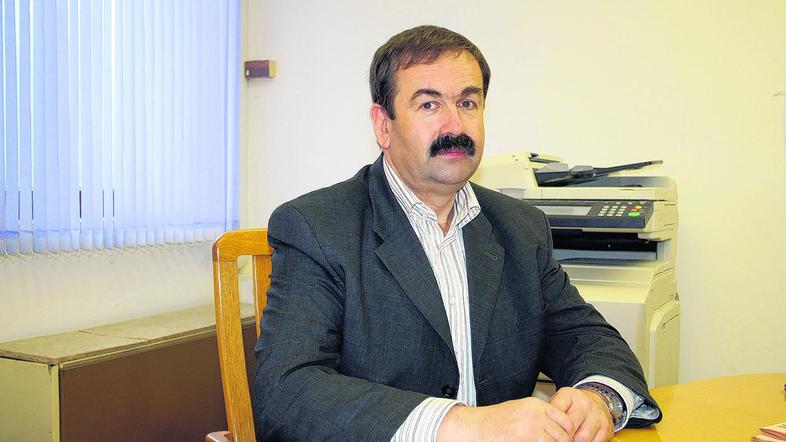 Zvone Lah se je sestal z direktorjem DRSC glede obnove državnih cest v občini. (