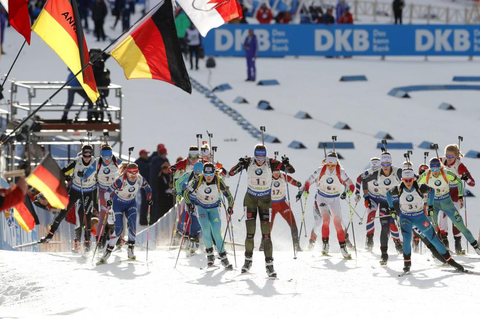 biatlon ženska štafeta Pokljuka | Avtor: EPA