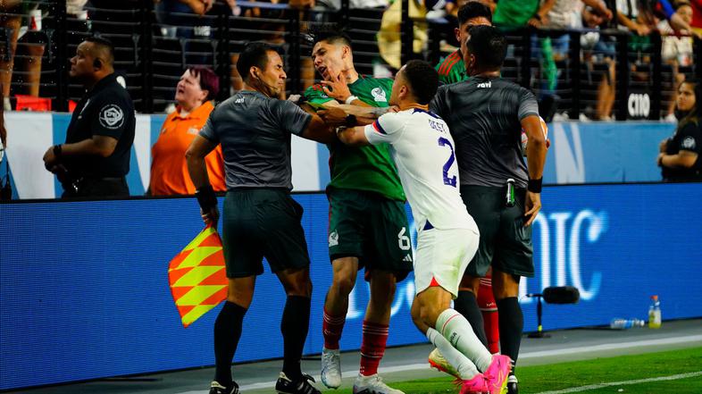 Pretep na tekmi ZDA : Mehika