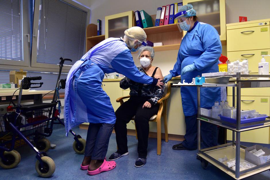 Cepljenje v Sloveniji | Avtor: Epa