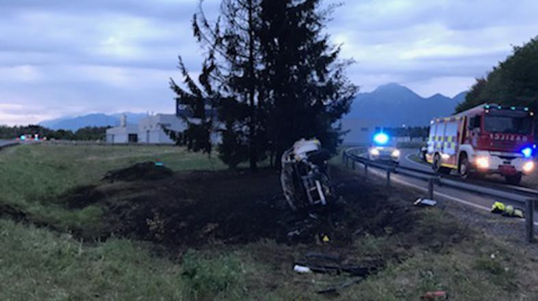 Kranj vzhod, prometna nesreča, gorenjska avtocesta, 7.8.2022, voznik umrl