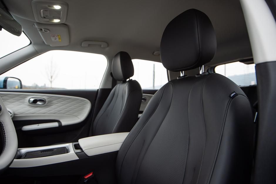 Dongfeng Box | Avtor: Anže Petkovšek