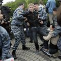 Moskovska policija je prekinila parado ponosa ruskih gejev.