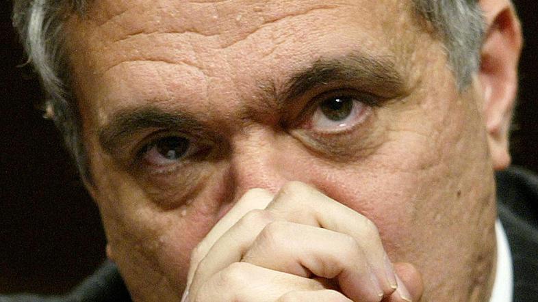 Tanet je v javnem pismu kritike zavrnil.