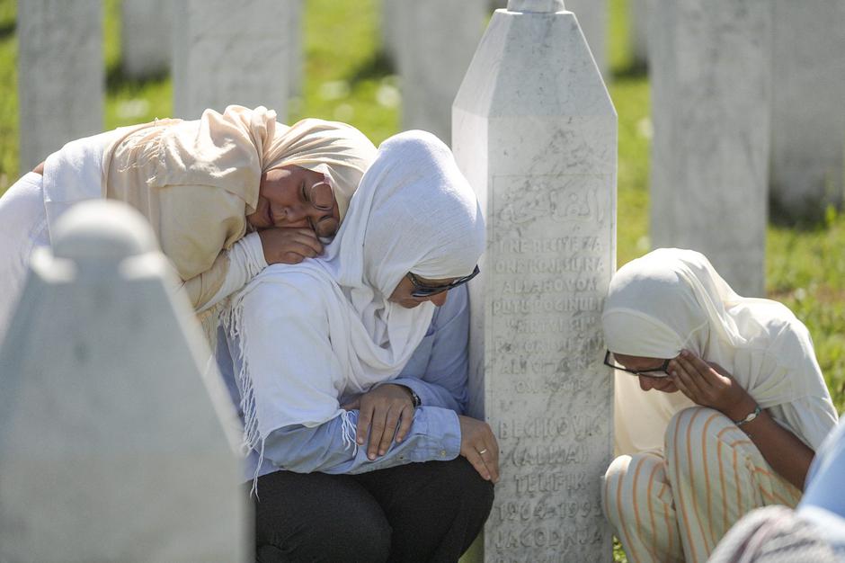 sorodnice žrtev Srebrenice | Avtor: Profimedia