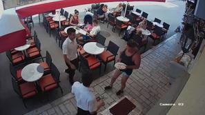 Poljski gost v hrvaškem lokalu