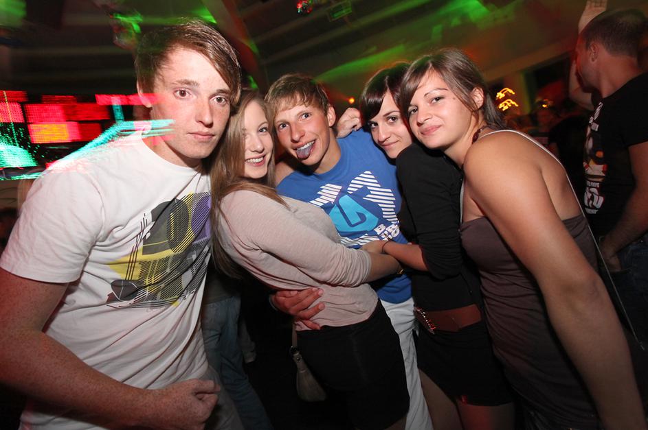 Rdeča norija Groove Armade v Byblosu