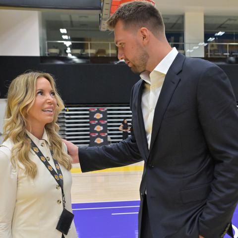 Jeanie Buss in Luka Dončić