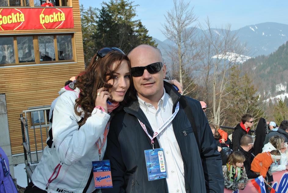 Alma s prijateljem Markom