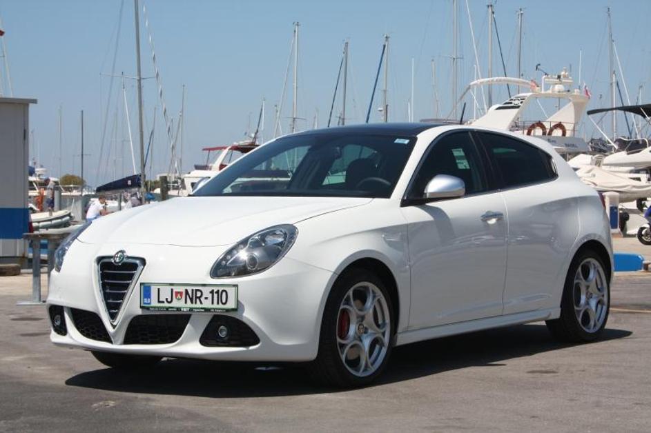 Giulietta je oblikovana zelo čustveno in tako jo dojemajo tudi potniki, predvsem