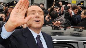 Berlusconi skuša pomiriti strasti znotraj vlade. (Foto: EPA)