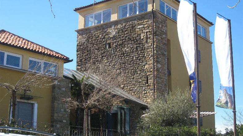 Obnovljena nekdanja trdnjava v zaselku Glem s prekrsnim razgledom bo za skoraj t