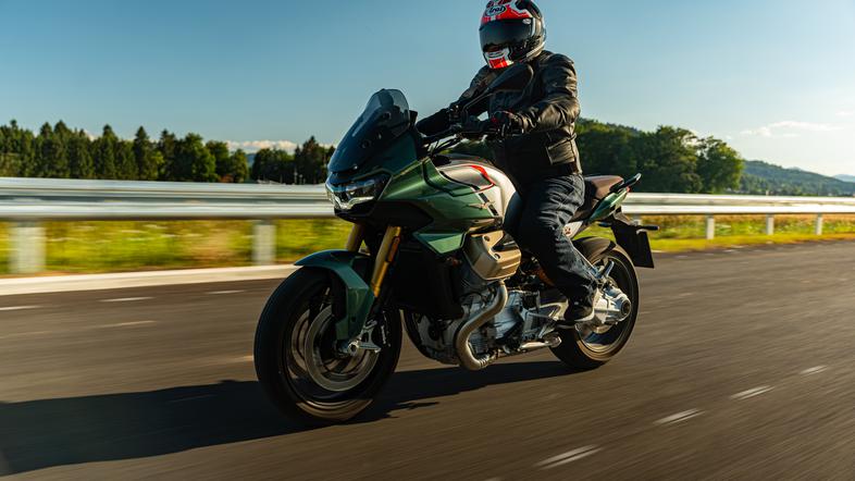 Moto guzzi V100 mandello