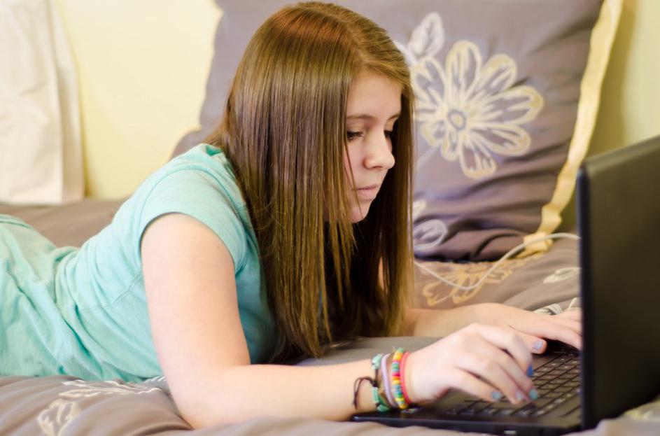 računalnik najstnica splet internet