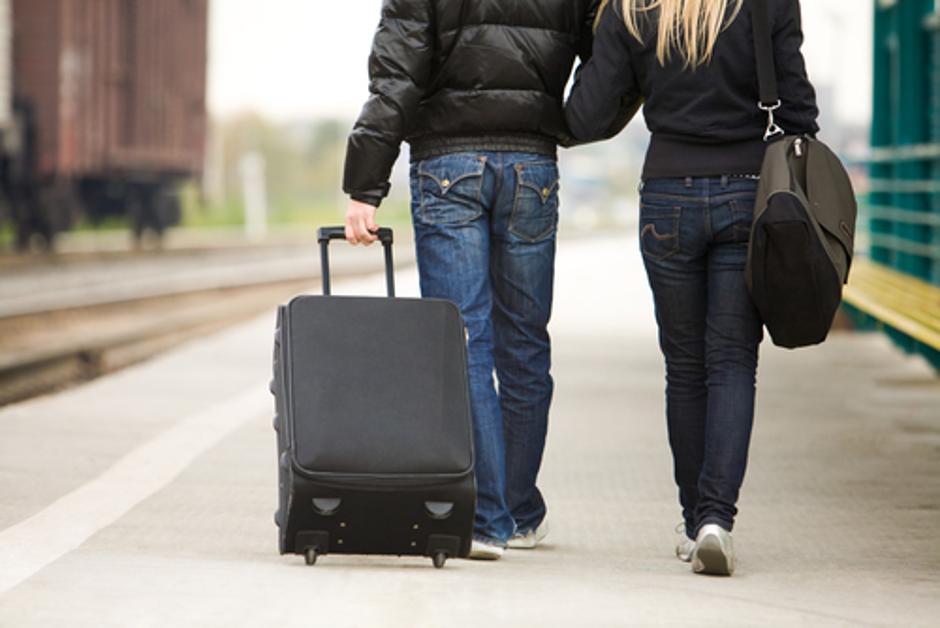 potovanje, pot, par, kovček | Avtor: Shutterstock