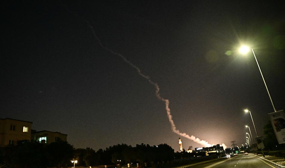 Številni Slovenci obtičali na rizičnem območju, ministrstvo s črnim opozorilom