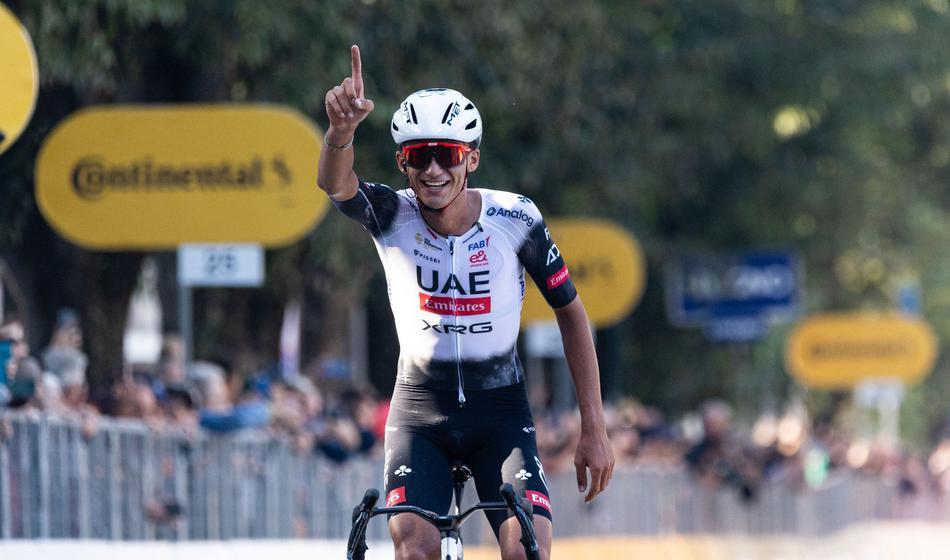 Isaac Del Toro z zmago na Dirki po Piemontu nadaljeval prevlado ekipe UAE Emirates