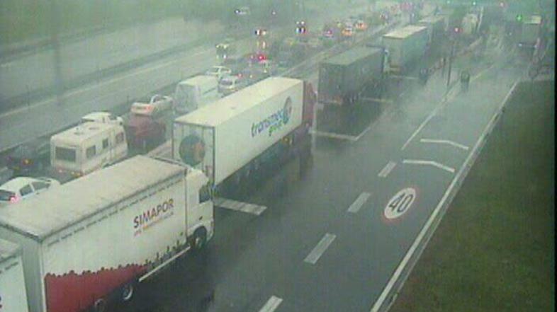 Kolona cestninska postaja Log