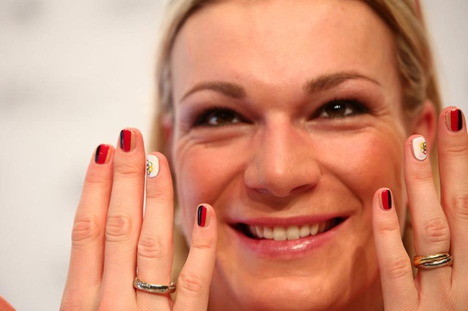 maria höfl riesch manikura olimpijske igre soči | Avtor: EPA