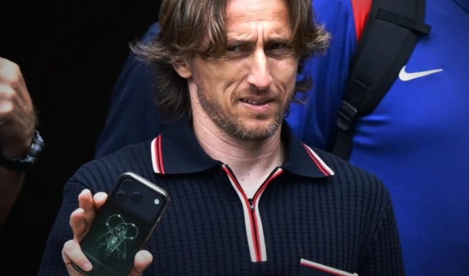 Luka Modrić požel pozornost z verskim simbolom s Thompsonovega koncerta