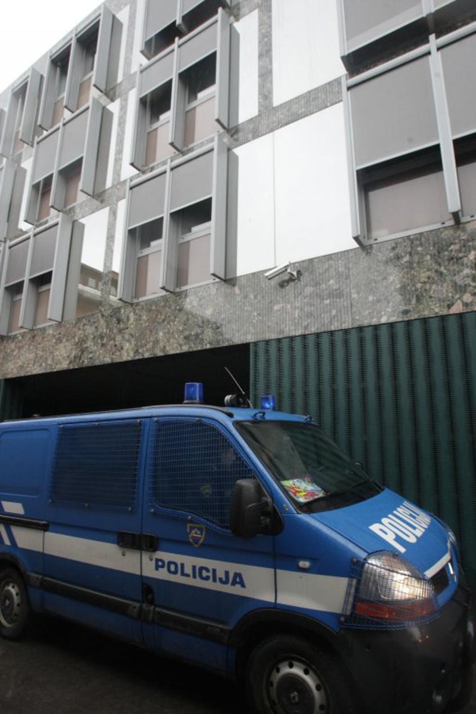 Preiskava pri Miru Senica | Avtor: Saša Despot