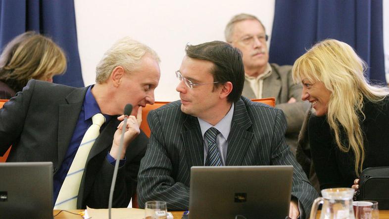 Samostojni mestni svetniki v mestnem svetu MOM držijo z županom in ga podpirajo 