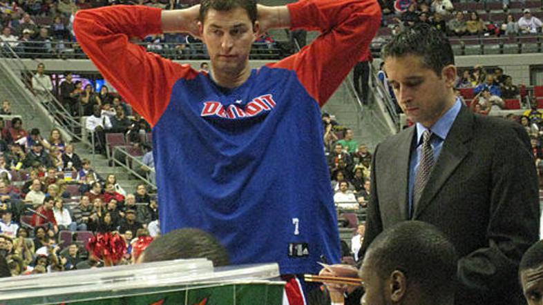 Primož Brezec po dveh mesecih znova menja klub: iz Detroita se seli v Toronto.