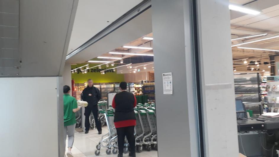Tuš supermarket, koronavirus