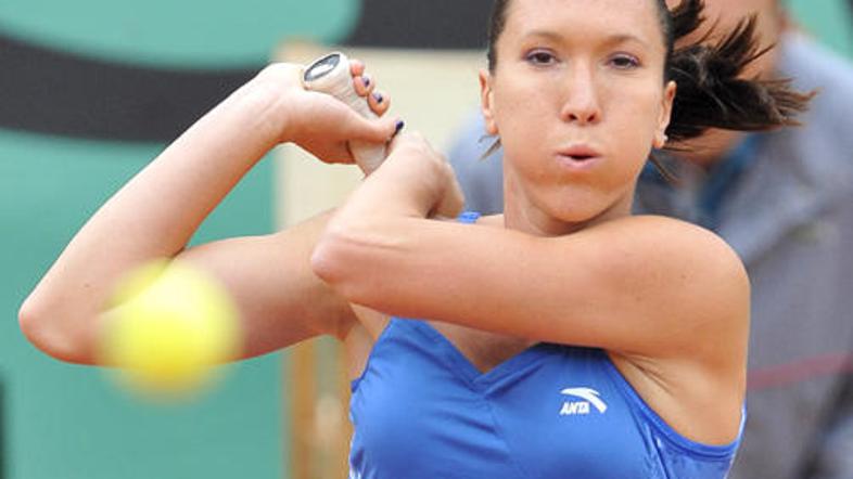 Jelena Janković je brez težav preskočila prvo oviro.