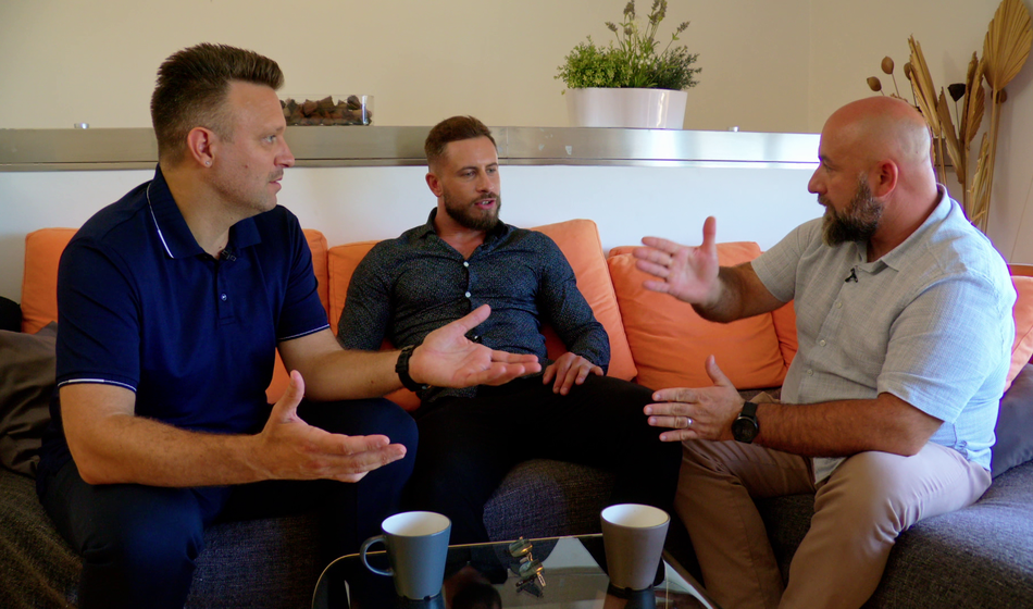 Ojoj, ste slišali, kako je Peter Denisa vprašal, ali bi se z Anjo predajal strastem?