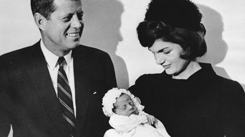 JFK ima uradno le dva otroka.
