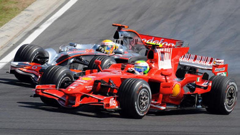 hungaro_massa_hamilton_prviovinek_afp