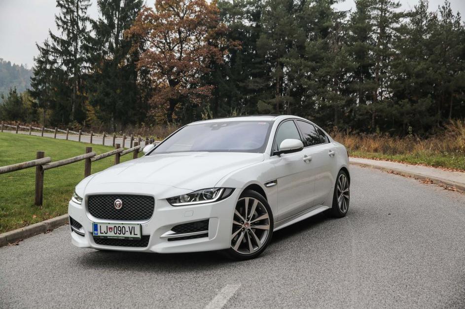 Jaguar XE